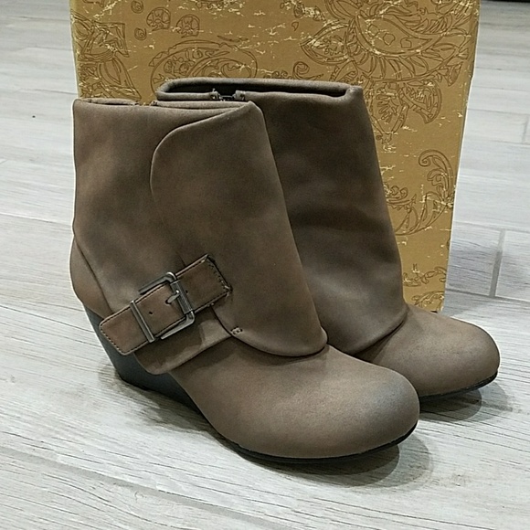 American Rag Shoes - Taupe wedge buckle cuff booties
